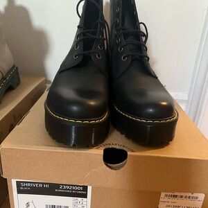 Dr. Martens Shriver Hi Black Leather Boots